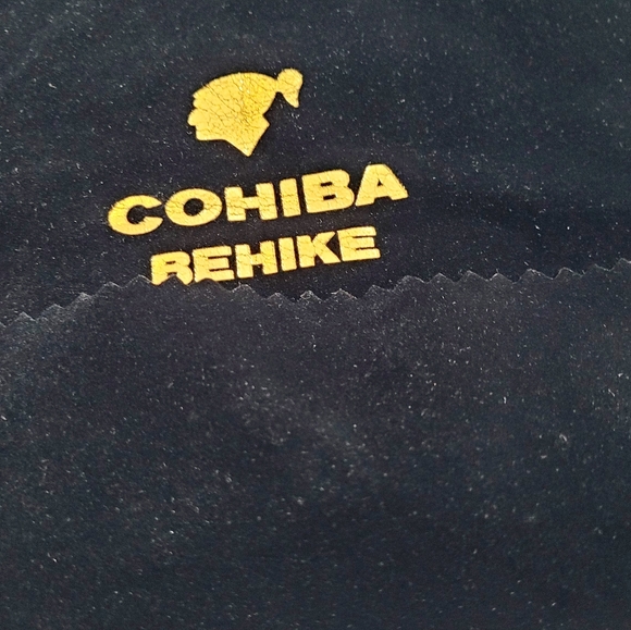 Cohiba Behike Black Velvet Pouch - Picture 2 of 7
